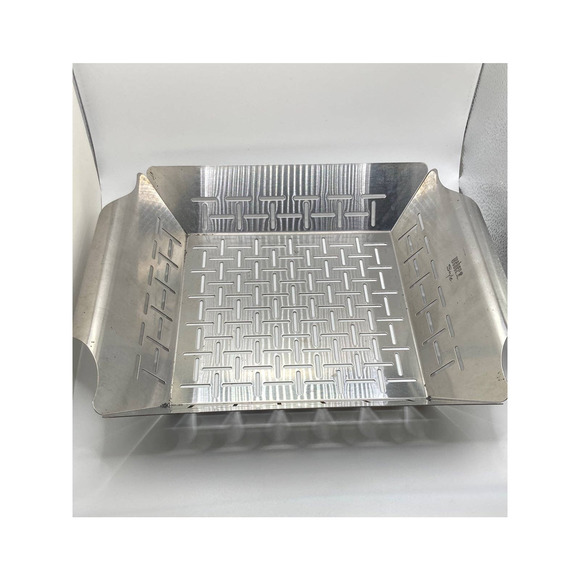 Pre-owned Weber vegetable basket - Picture 1 of 5